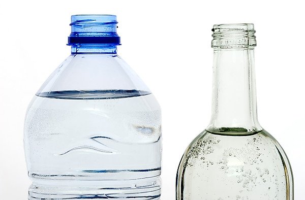 Glass vs. Plastic Container: Which is Better for Your Food Items