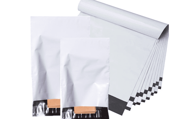 What’s the Cheapest Way to Ship a Small Poly Mailer in the US?